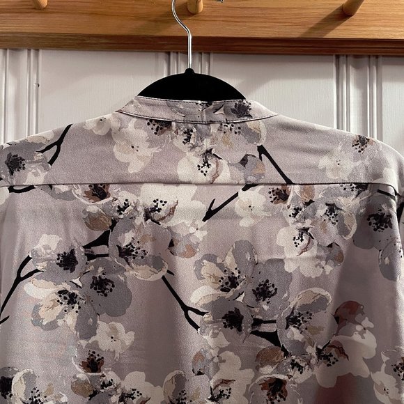 EUC Calvin Klein blouse black grey white abstract floral pattern Size L - Picture 4 of 11